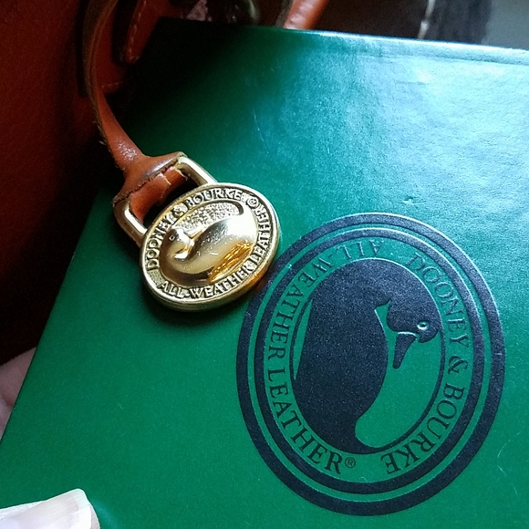 Vintage Dooney & Bourke Medium Essex Shoulder Bag - Picture 11 of 13